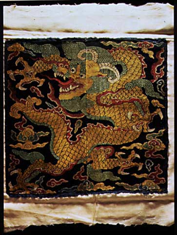 Douniu Dragon Badge brocade c.1500AD, Ming dynasty 