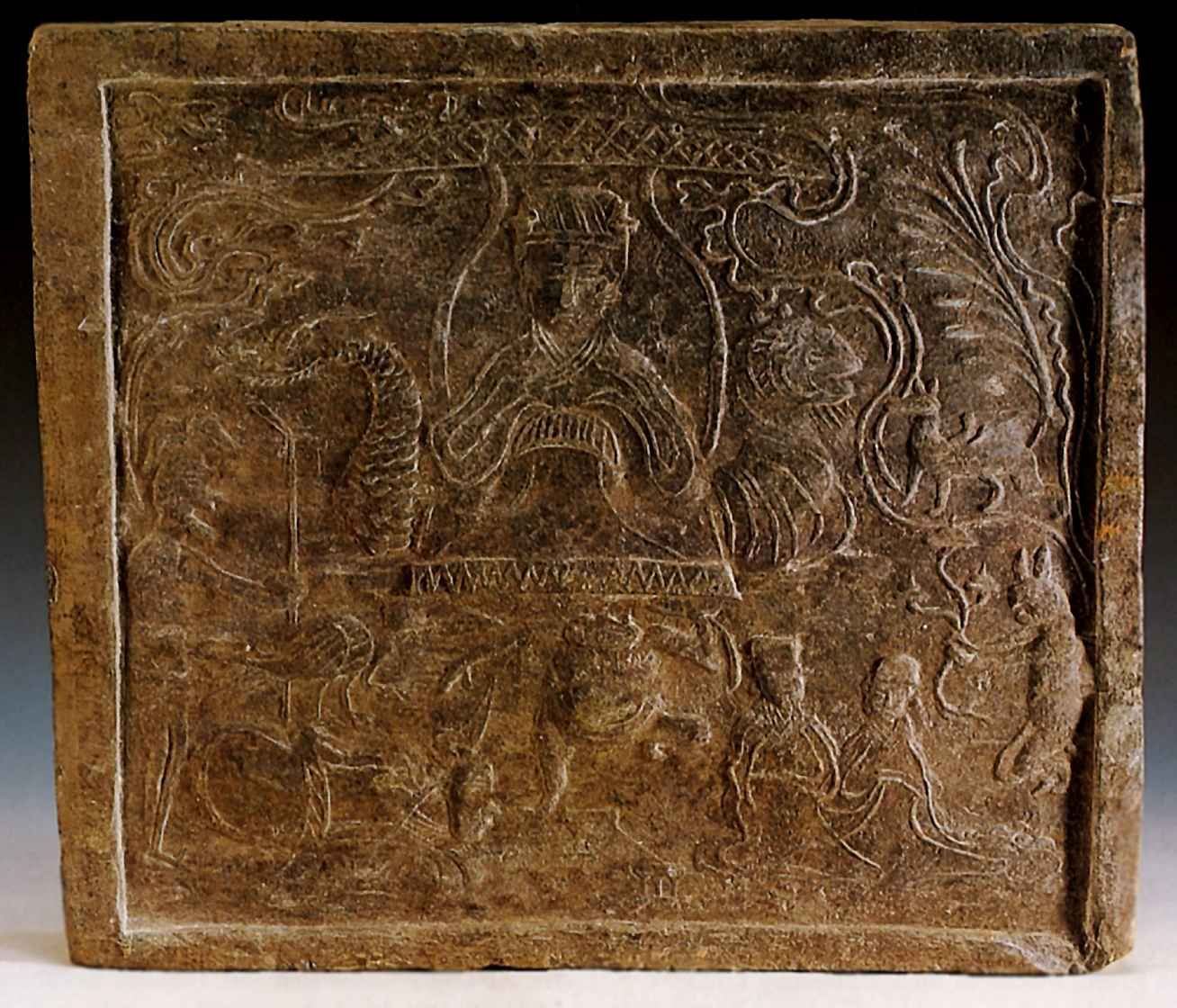 Рельеф с изображением богини Си Ванму в окружении зверей