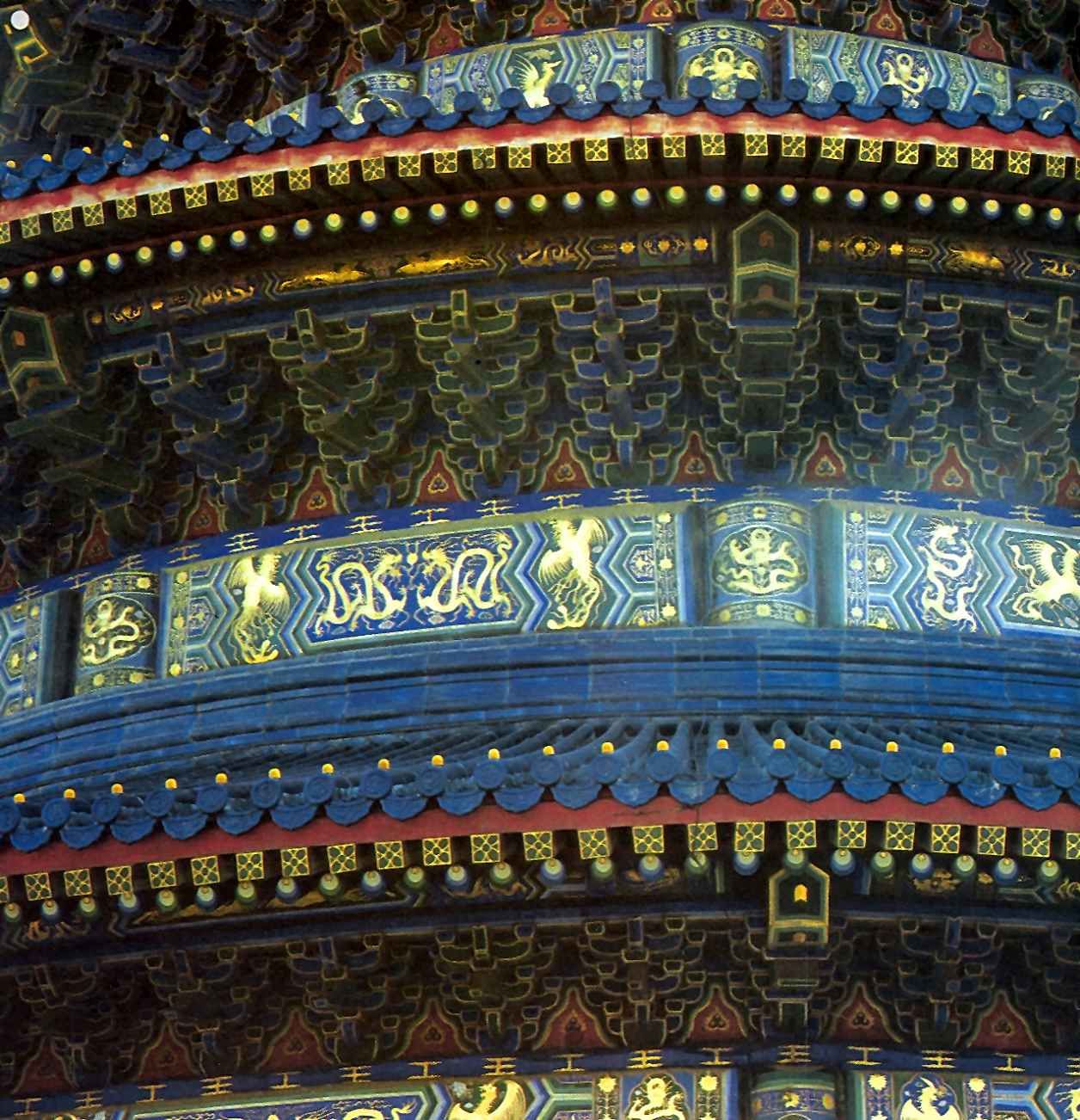 Трехъярусная крыша храма Циняньдянь: фрагмент. Ансамбль Храма Неба